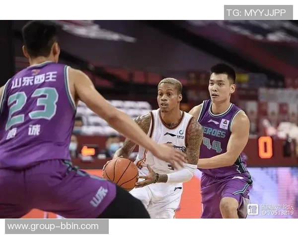 吾米提江单场5抢断助中国队零失球创造历史展现后防中坚实力 吾米提江单场5抢断助中国队零失球创造历史展现后防中坚实力