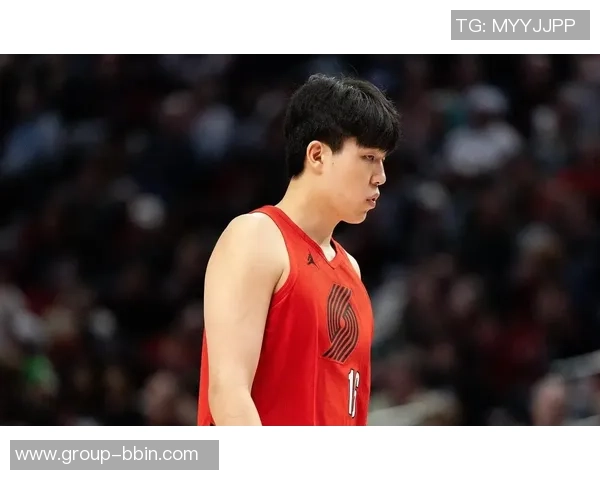 亚历山大与杨瀚森初次见面尴尬收场再次互动小杨羞涩回应引发关注